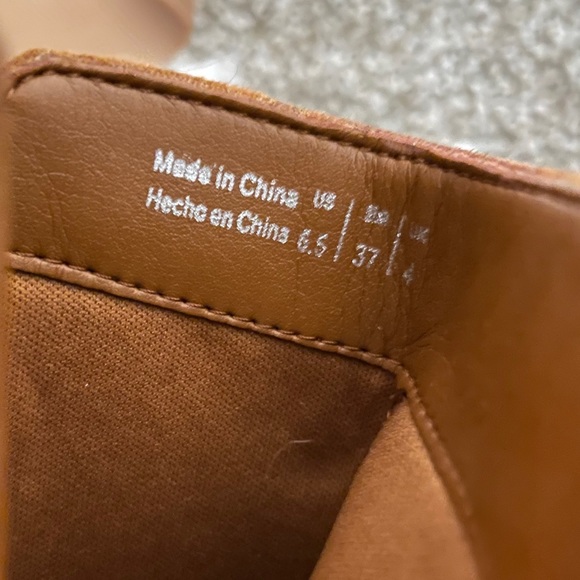 Gorgeous 6 1/2 Cognac Market & Spruce booties - Picture 7 of 7